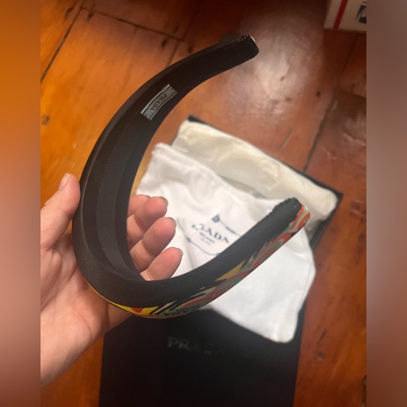 PRADA like new Cappelli in astro headband w/ box and dustie - Picture 3 of 8